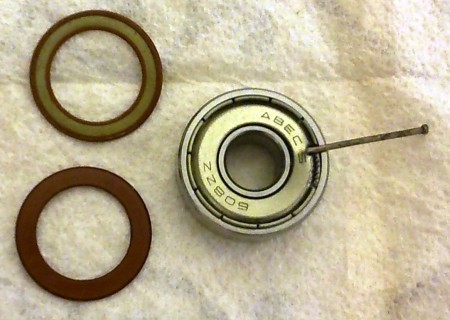 cuscinetto e parapolvere rimovibili